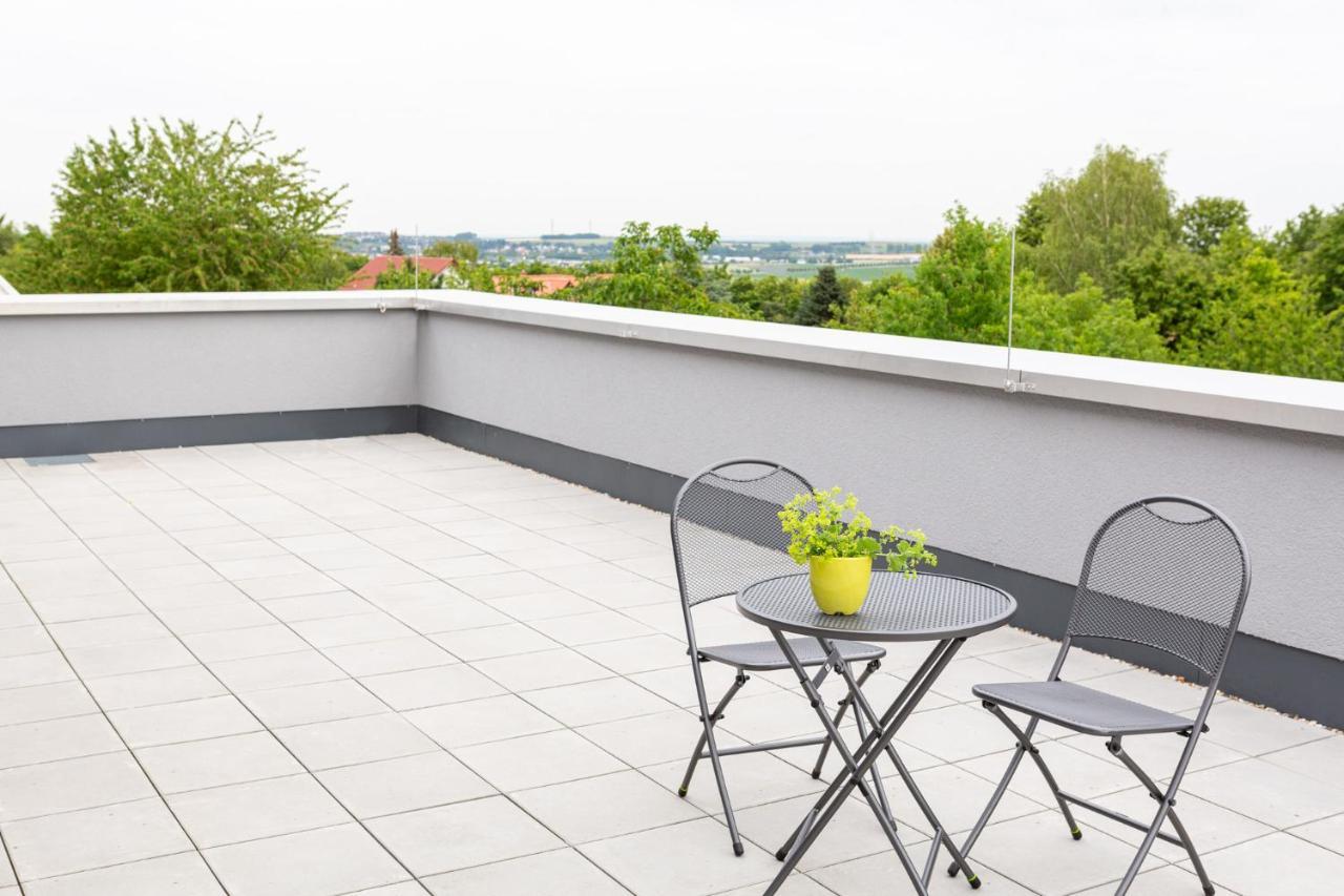 Aparthotel Am Pfaffenstein Klein-Winternheim Экстерьер фото